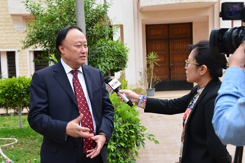 朱善璐書記接受中央電視臺專訪.JPG 朱善璐書記接受中央電視臺專訪.JPG