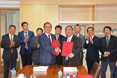 林建華校長會見南洋理工大學副校長兼教務長梅彥昌教授並簽署兩校協議.JPG 林建華校長會見南洋理工大學副校長兼教務長梅彥昌教授並簽署兩校協議.JPG