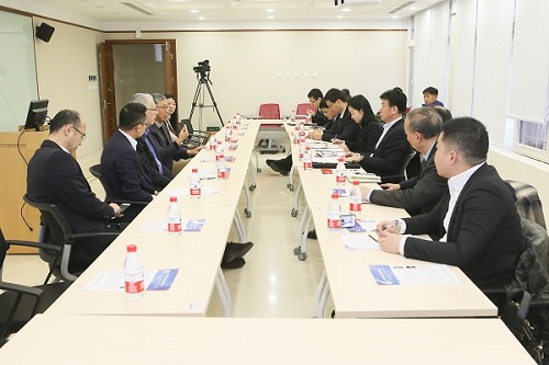 參觀前沿計算研究中心.jpg 參觀前沿計算研究中心.jpg