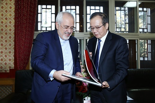 林校長和伊朗外長.jpg 林校長和伊朗外長.jpg