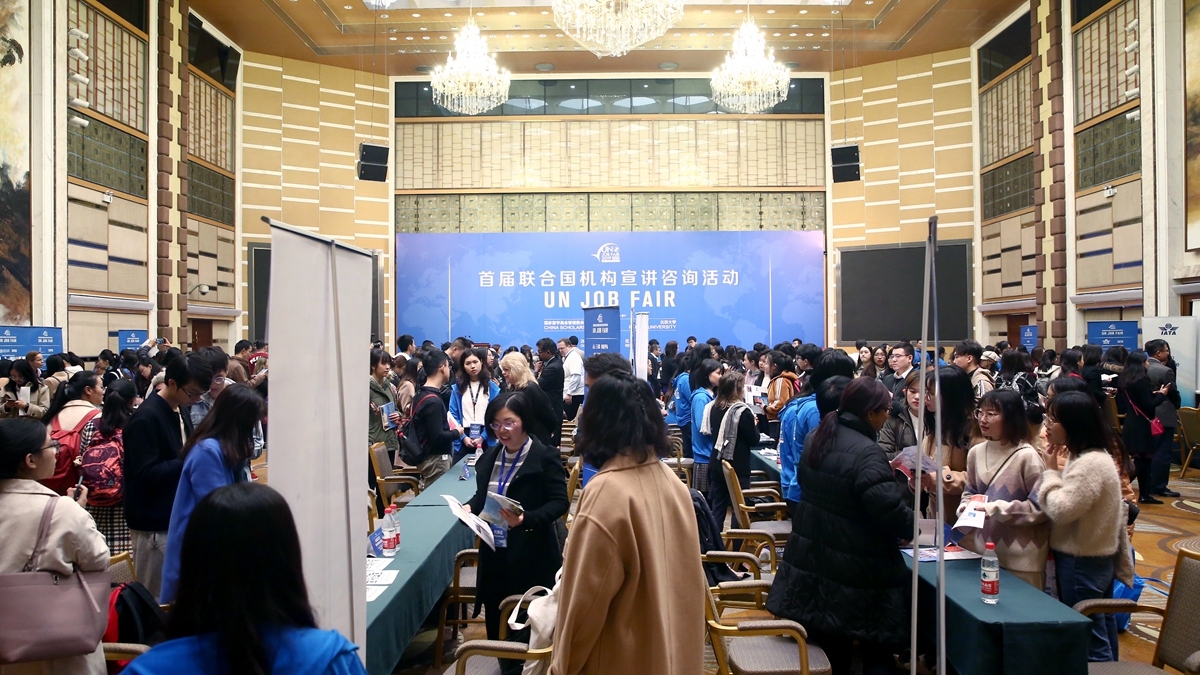 3cb873a2dc084ca7abbde38449c2e729.jpg 咨詢現場_副本.jpg