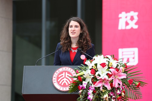 美國留學生付書娜發表感言1.JPG 美國留學生付書娜發表感言1.JPG