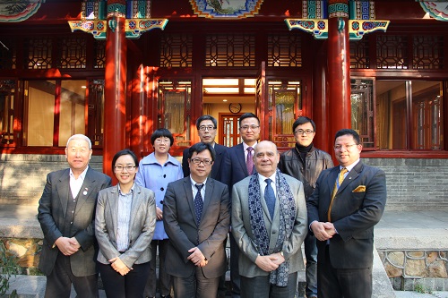 20151102瓜亞基爾大學校長來訪-雙方合影.jpg 20151102瓜亞基爾大學校長來訪-雙方合影.jpg